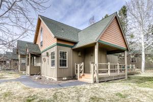 Three Bedroom Chalet room in Chalet at Eagle Crest