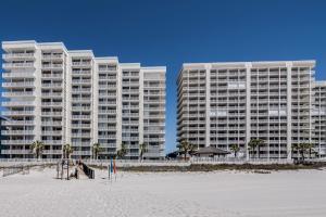 Three Bedroom Apartment room in Shoalwater Resort