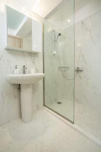 Eden Almond Tree - Luxurious Apartment with Sea View