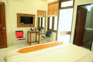 Aamantran At Fort Maheshwar