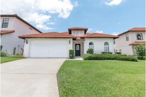 Three-Bedroom House with Private Pool  room in Three-Bedroom Pool Home Davenport