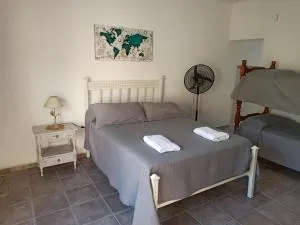 Casa pequeña recién remodelada - Desvío A. Zumarán