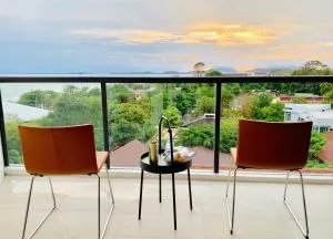 Top Floor Gorgeous Sunset View - Mae Phim Beachfront Condo - Ban Ao Makham Pom