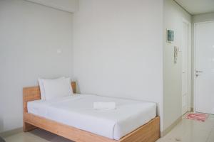 Minimalist Studio at Beverly 90210 Apartment By Travelio