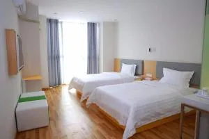 7天酒店·贵阳北站店 - 党武