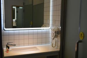 7 Days Guiyang Qingzhen Vocational Education City Time Guizhou Branch