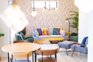 OKINAWA BEACH HOUSE Golden S