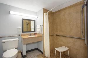 King Room - Mobility Access/Non-Smoking room in Super 8 by Wyndham Naples