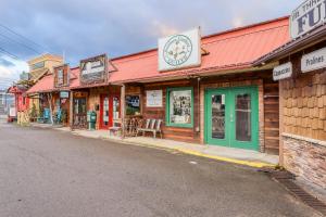 Wildwood River Retreat