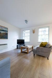 Modern Grassmarket Apartment