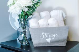 Bright&Modern Contractor House by Niji Short Stays