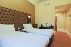 Executive Twin Room room in The Richmond Hotel; BW Signature Collection