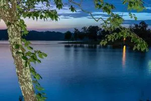 Ruby's Lake House - Union Grove