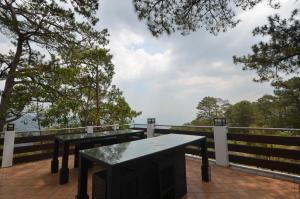 Mines View Park Hotel