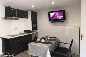 Appartement jardin a 100m de la plage et Thalasso