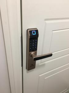 Modern quiet 2 bedroom apartment near City center