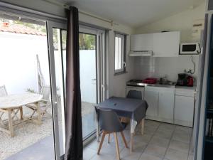 Maisons de vacances Le Clos des Pins : photos des chambres