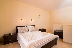 Elekon Apartments