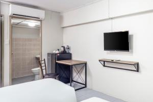 Livotel Express Hotel Ramkhamhaeng 50 Bangkok - No Parking