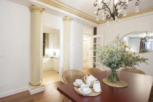 Bare by Oldtown SS Apartments