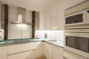 Bare by Oldtown SS Apartments