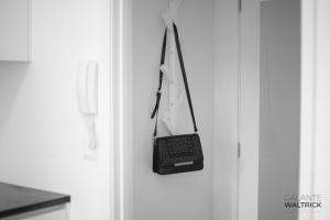 Downtown 3 Bedroom with Balcony - Quiet Street - Family Friendly - Groups