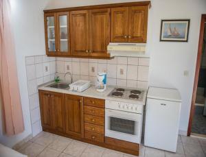 Apartments Zdrave with parking