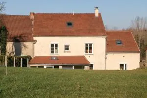 GITE DE L'OURCQ - 马恩河畔埃索姆