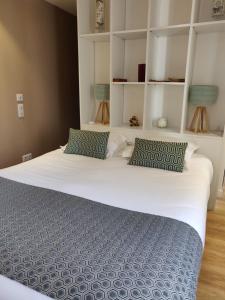 Maisons d'hotes 5 Chambres en Ville : photos des chambres