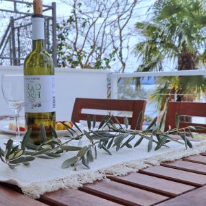 Three-Bedroom Holiday Home with Terrace room in Holiday Home Rosemary
