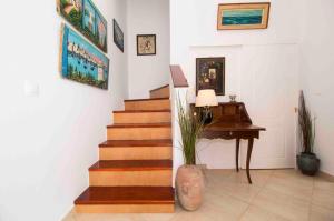 Mavrovouni Beach House Left