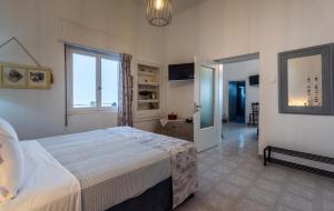 Giorgantis House & Studio Milos Greece