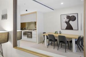 YARRA · YARRA Toorak Rd & Chapel St. Pool, Gym & Parking