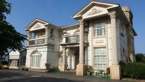 Beauty Monroe B&B-可包棟-150吋投影-唱歌-夏日玩水-烤肉-電動麻將 - Ta-chung-ts'un