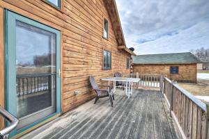 Family-Friendly Troy Getaway with Furnished Deck!