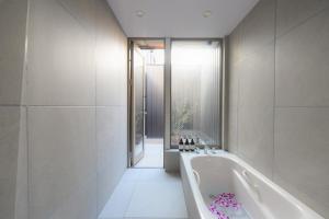 ホテル SHUNJU Rooji 1日1組様限定 近隣駐車場有