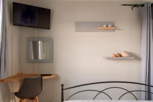 NAVA Devine Water Front House in Ambelas Paros Greece