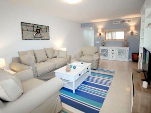 Apartment Tor Serena by Interhome