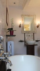 B&B / Chambres d'hotes Le Clos du Barry : Chambre Double