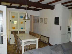 Maisons de vacances Comfortable Holiday Home in Fayence with Private Swimming Pool : photos des chambres