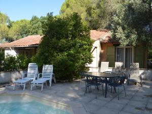 Maisons de vacances Comfortable Holiday Home in Fayence with Private Swimming Pool : photos des chambres