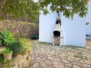 Vivelorural Casa y piscina en Zahara de la Sierra