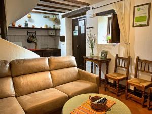 Vivelorural Casa y piscina en Zahara de la Sierra