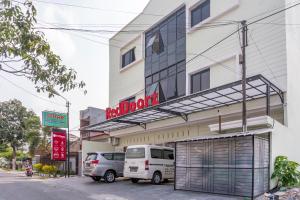 RedDoorz Syariah near Stadion Teladan Medan