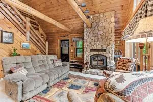 Annabelle Log Home - Presque Isle