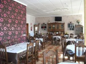 Hostal Cabañas - Valdemoro-Sierra