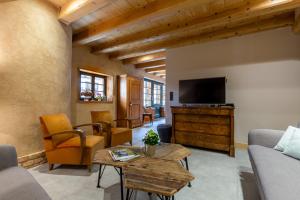 LA DEPENDANCE DELISA