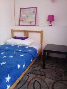 One-Bedroom Apartment room in KvartirKa