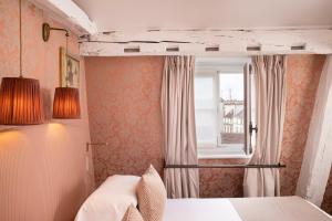 Hotels Odeon Hotel : photos des chambres