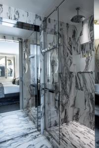 Hotels La Clef Champs-Elysees Paris by The Crest Collection : photos des chambres